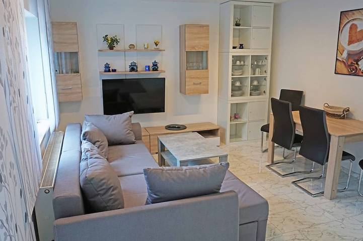 Ferienwohnung für 4 Personen, mit Garten und Whirlpool sowie Balkon in Würzburg - 3