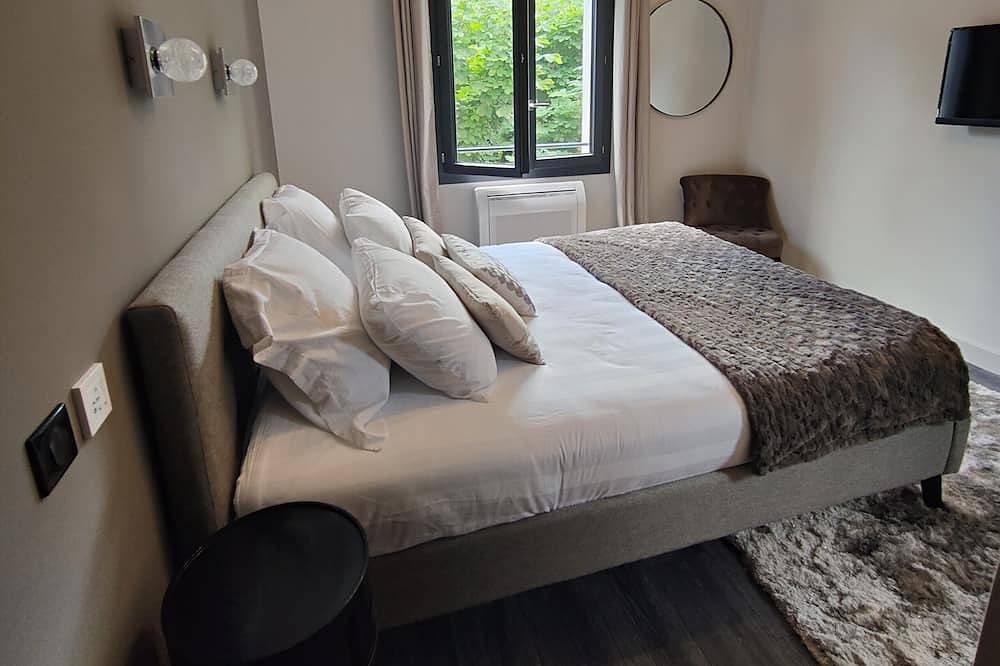 Magnificent villa with swimming pool and gym in Aubenas, Ardèche