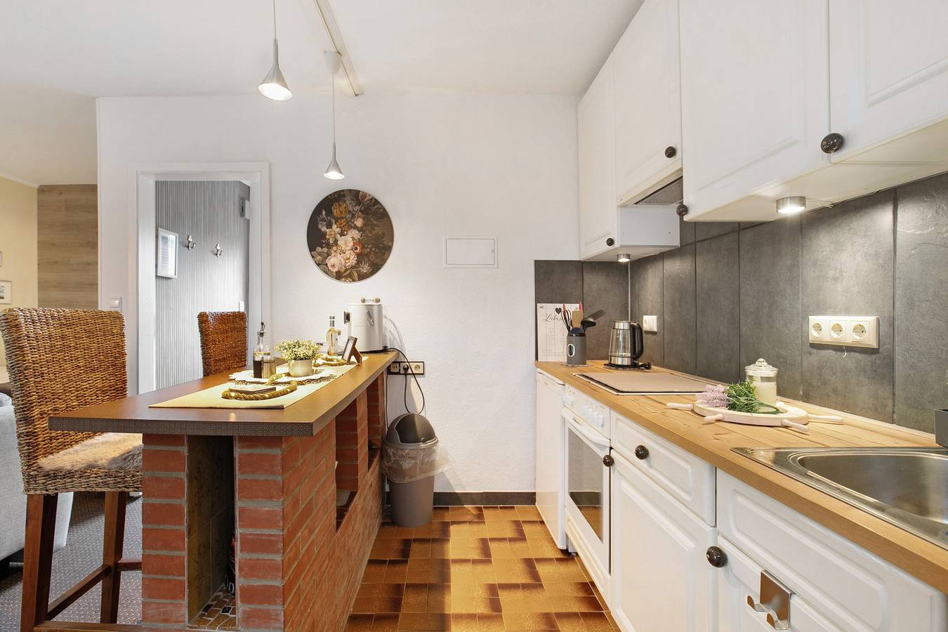 Ganzes Studio, Ferienwohnung 'Kompass Oase' mit privater Terrasse, privatem Garten und Wi-Fi in Burg (Dithmarschen), Nord-Ostsee-Kanal