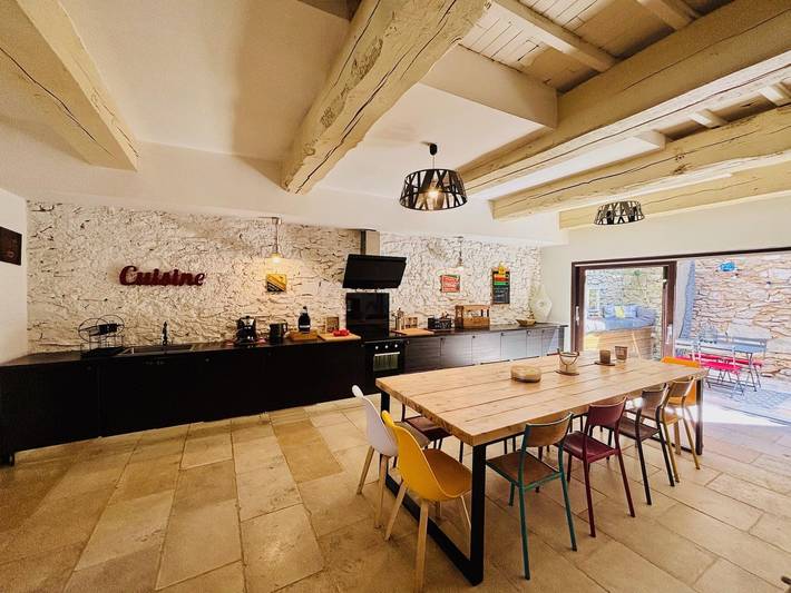 Location de vacances pour 5 personnes, avec terrasse et piscine à Olonzac - 2