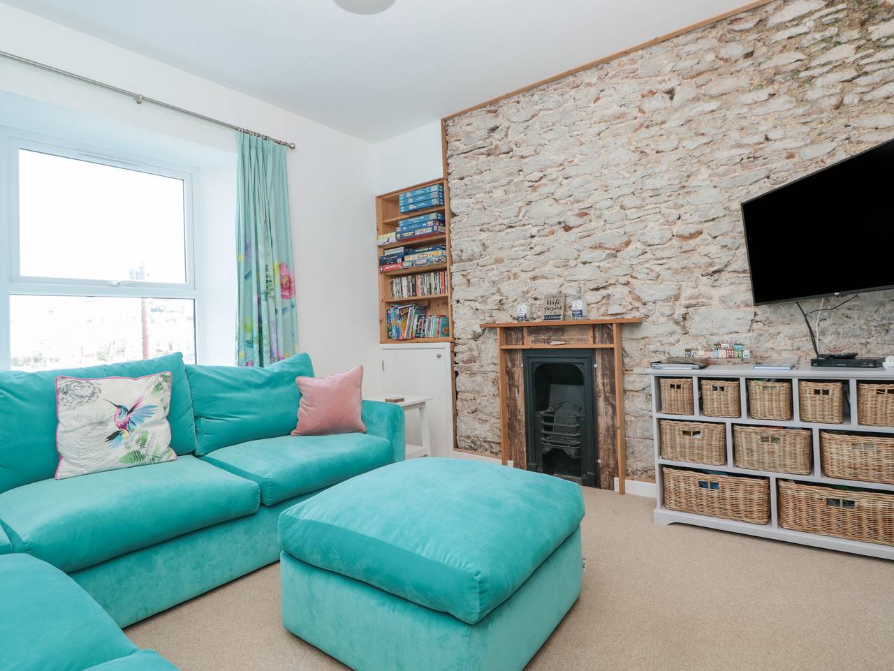 2 North Furzeham Road in Brixham, Torbay