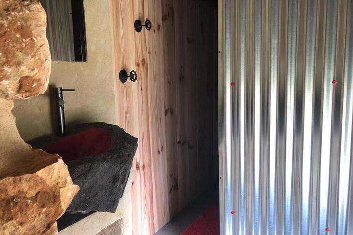 Location de vacances pour 3 personnes, avec terrasse et jardin à Paulin - 4