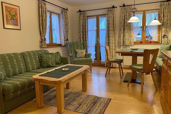 Ferienwohnung für 2 Personen, mit Balkon und Garten