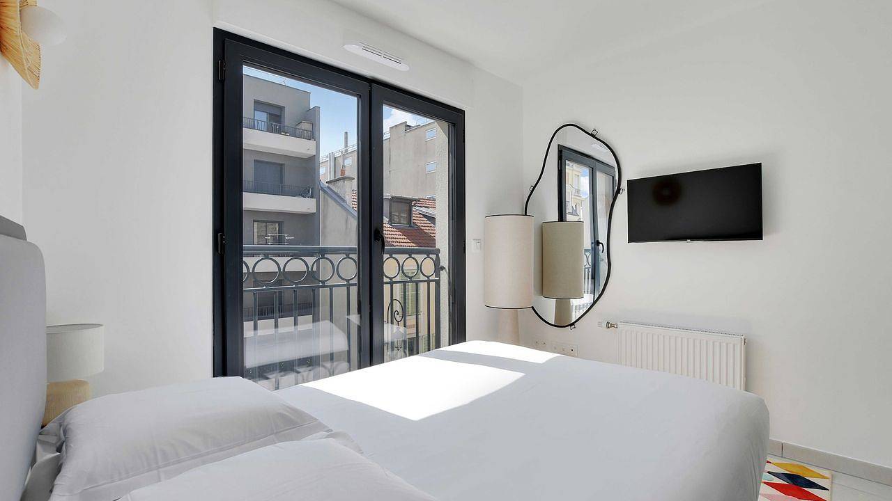 Appartement de vacances entier, Ferienwohnung mit Schlafzimmer in Suresnes in Suresnes, Hauts-de-Seine