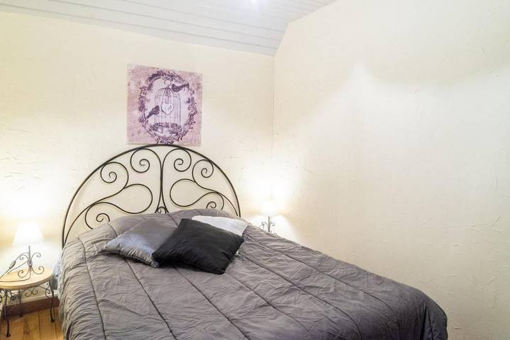 Location de vacances pour 10 personnes, avec balcon et jardin, animaux acceptés dans Saint-Pierre-de-Nogaret - 2