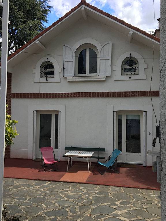 Chambres d'hôtes Les Charmettes - Suite Ava in Saint-Étienne, Parc Naturel Régional du Pilat