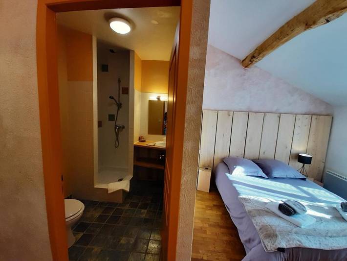 Gîte pour 2 personnes, avec jardin à Lagnieu - 3