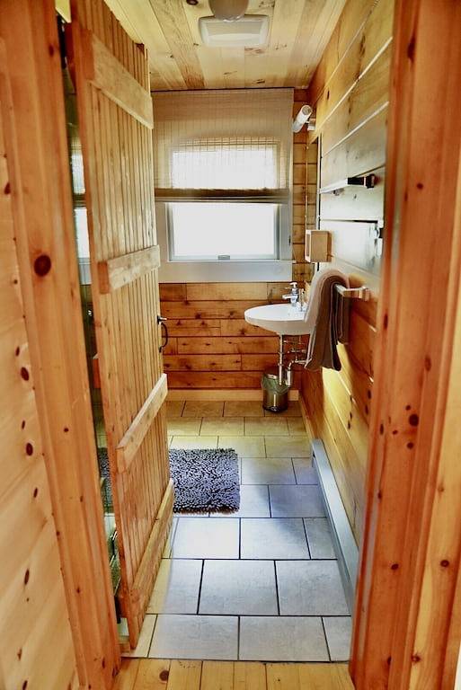 Vacation rental for 8 people, with yard, with pets in New England