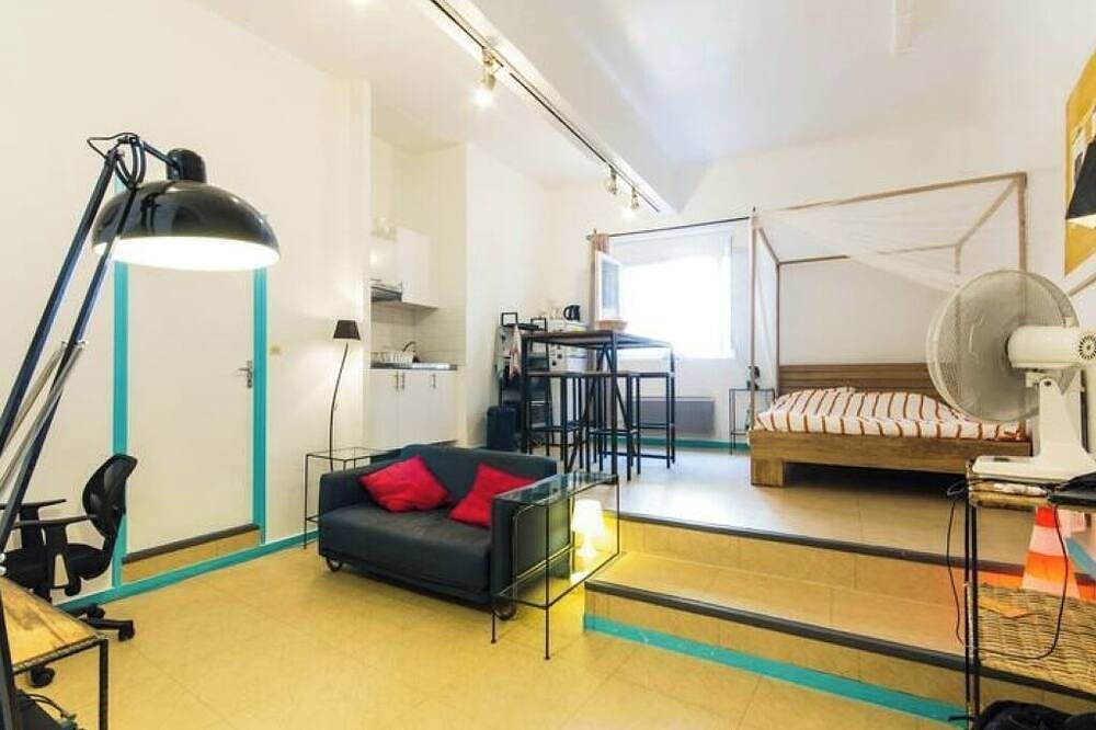 Appartement entier, Loftudio, l'esprit loft dans un grand studio centre ville de Grenoble in Grenoble, Isère