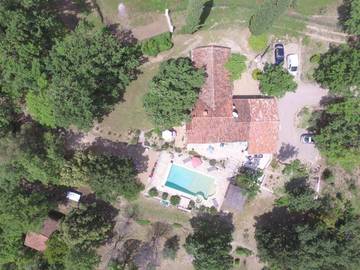 Gîte pour 9 personnes, avec jardin et sauna ainsi que piscine et vue, animaux acceptés à Claviers