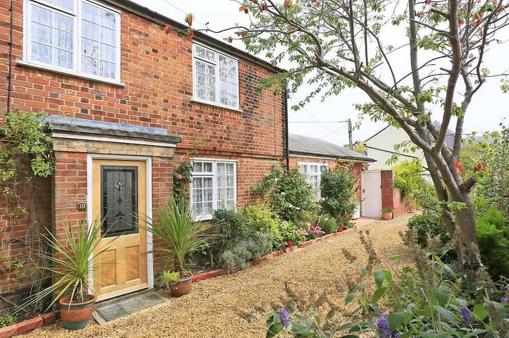 Cottage for 2 people, with pets in Woodbridge