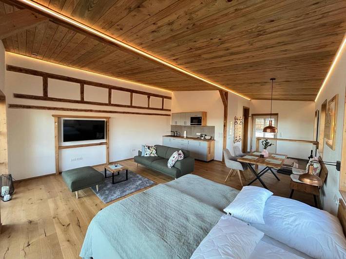 Ferienwohnung für 4 Personen, mit Balkon und Terrasse sowie Garten und Ausblick im Steigerwald