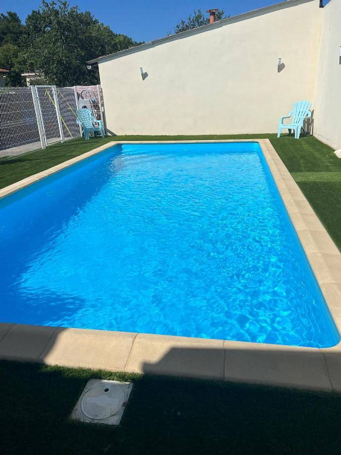 Location de vacances pour 16 personnes, avec Balcon et Terrasse ainsi que Piscine et Vue à Lavelanet - 2