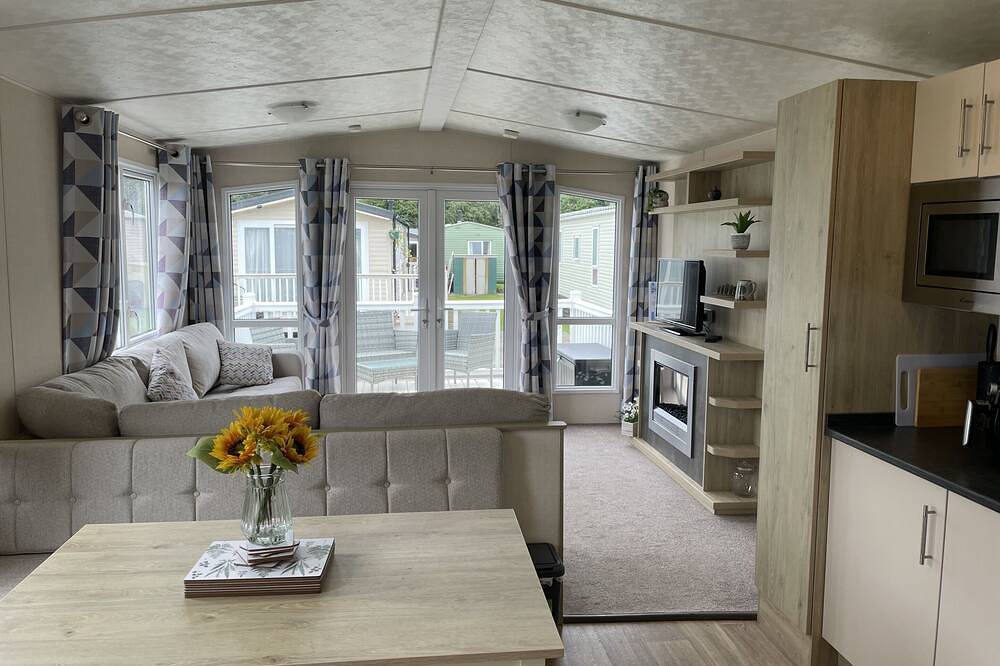 Static Caravan for 6 People in Lancashire, North West England