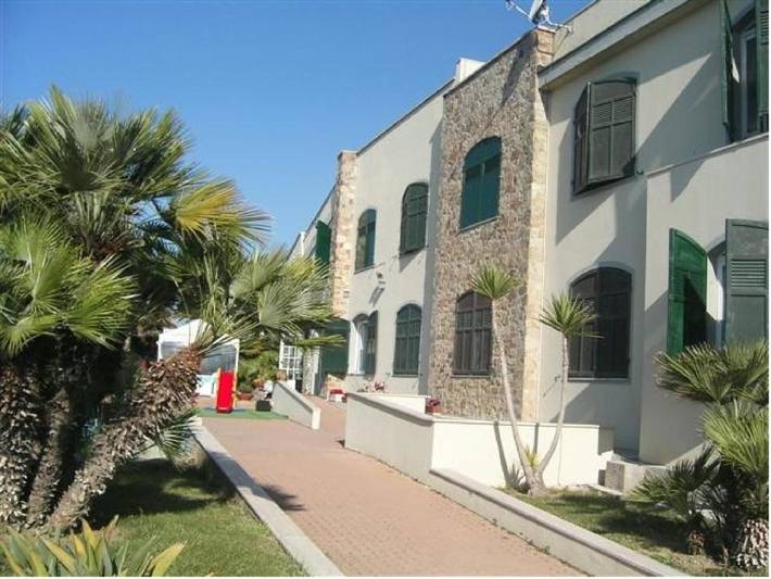 Appartamento per 3 persone, con panorama e terrazza nonché giardino in Santo Stefano al Mare