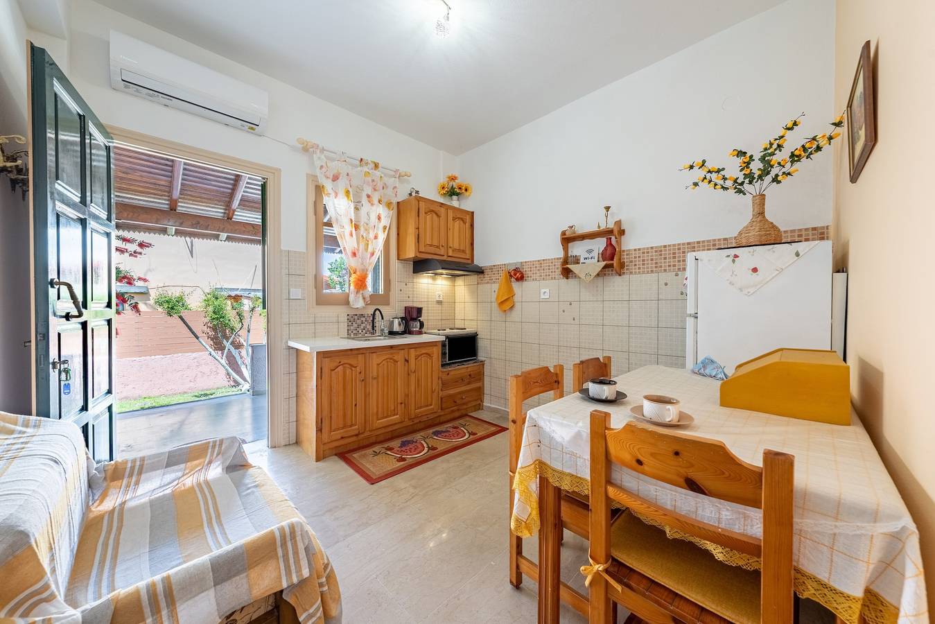 Ganze Wohnung, Apartment 'Aglaia's 7th Branch B' mit Bergblick, Wlan und Klimaanlage in Acharavi, Korfu