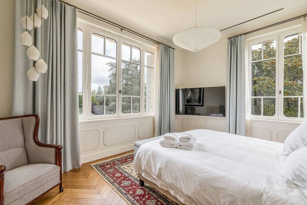 Château exceptionnel - au cœur de la campagne viticole in Saint-Seurin-sur-l'Isle, Région de Libourne