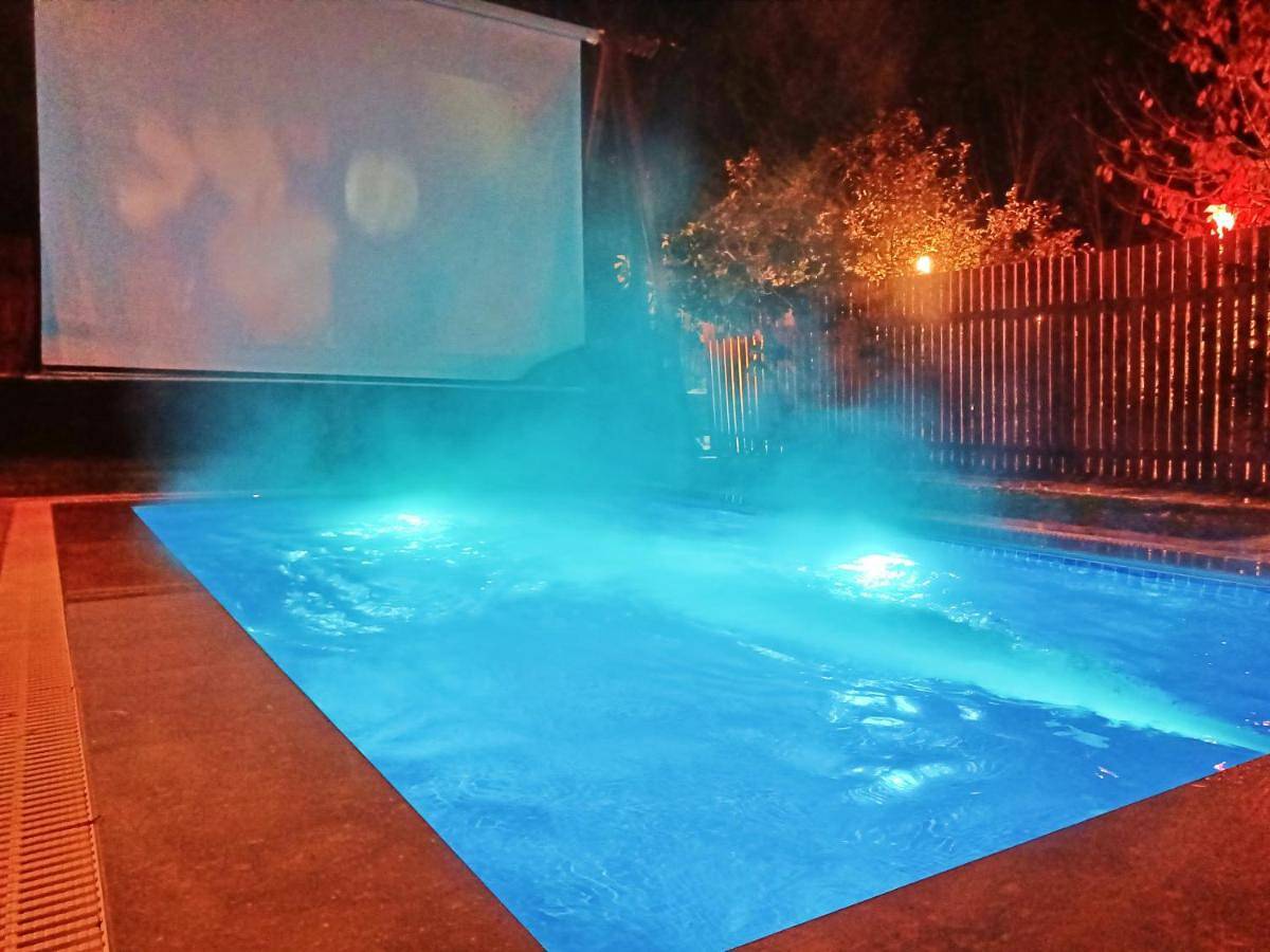 Karma Natura - Your hot swimming pool&fireplace private Bungalow in Şile, Marmararegion