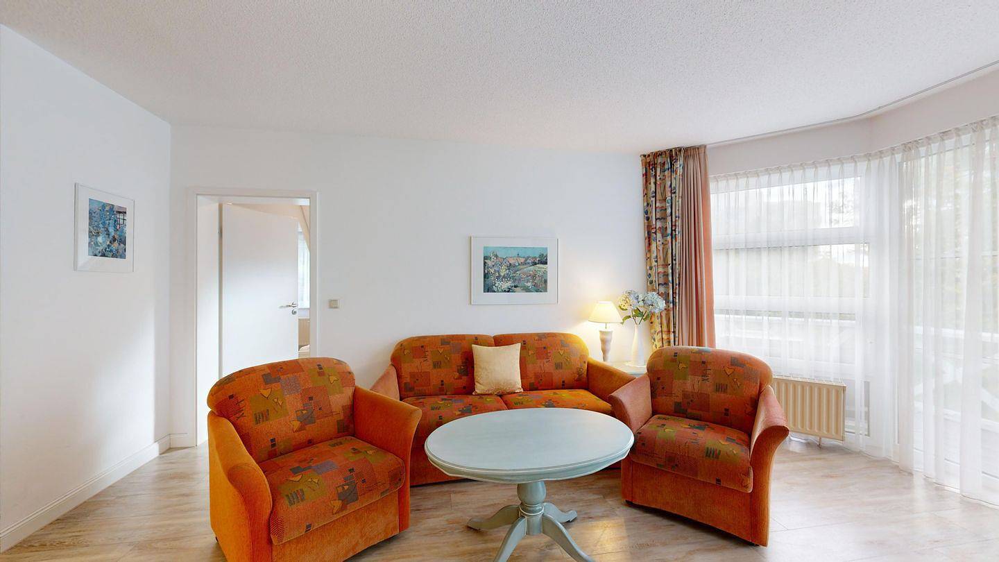 Ganze Wohnung, 3 Schlafzimmer, strandnah, Südbalkon, eigener Strandkorb am Strand in Ostseebad Binz, Binz