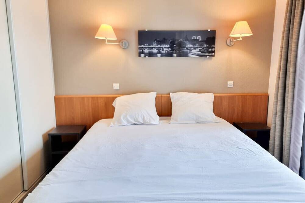 Ganze Wohnung, Apartment 2 steps from Paris La Défense Arena in Courbevoie, Hauts-de-Seine