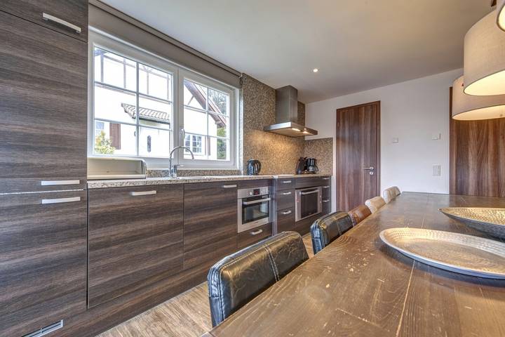 Villa für 12 Personen, mit Terrasse und Balkon/Terrasse sowie Sauna in Deutschland - 3