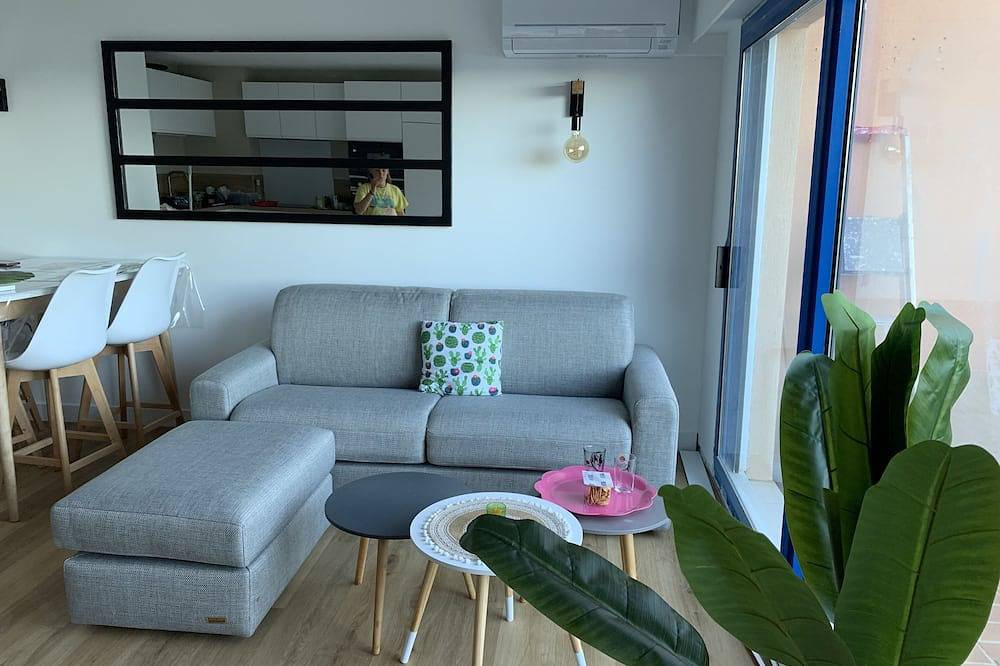 Entire apartment, A little corner of paradise on the Esterel, waterfront, sea view, heated pool in Le Trayas, Saint-Raphaël