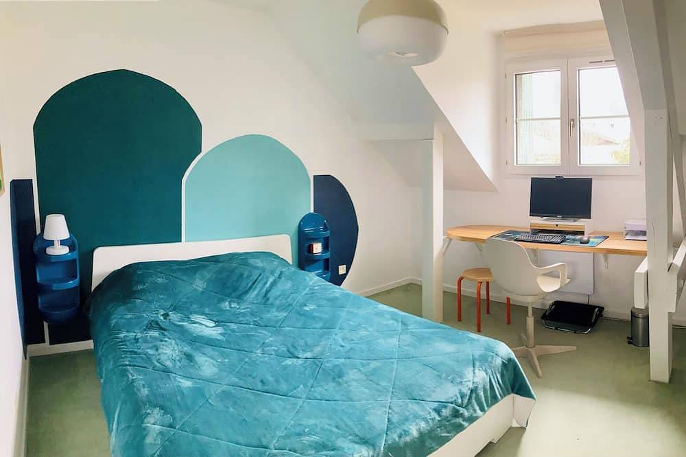 Annecy - Beautiful 10pers house, near lake and shops. Large, quiet garden. in Saint-Jorioz, Parc naturel régional du Massif des Bauges