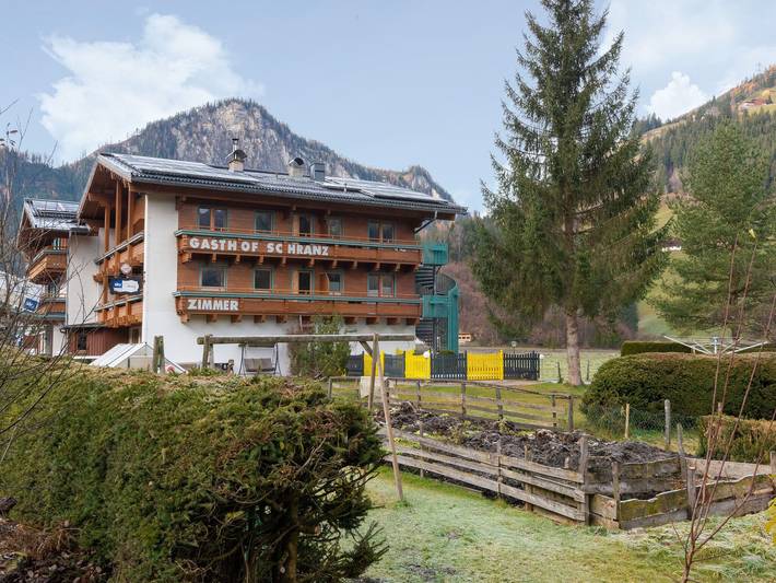 Ferienwohnung für 4 Personen, mit Balkon und Pool sowie Sauna, kinderfreundlich in Wald im Pinzgau - 2