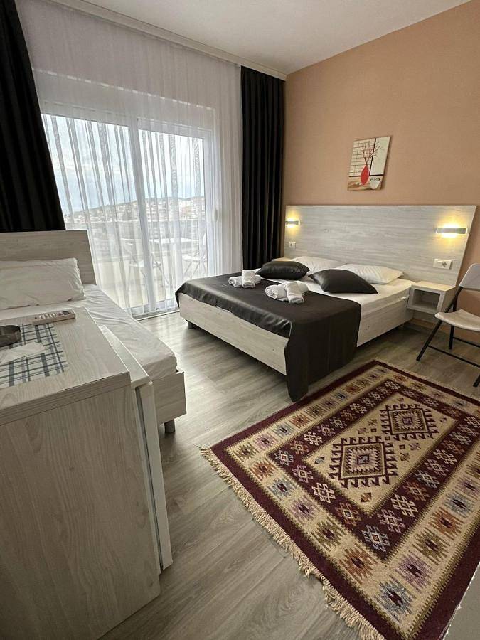 Maison d’hôte pour 2 personnes, avec terrasse ainsi que jardin et vue au Monténégro - 4