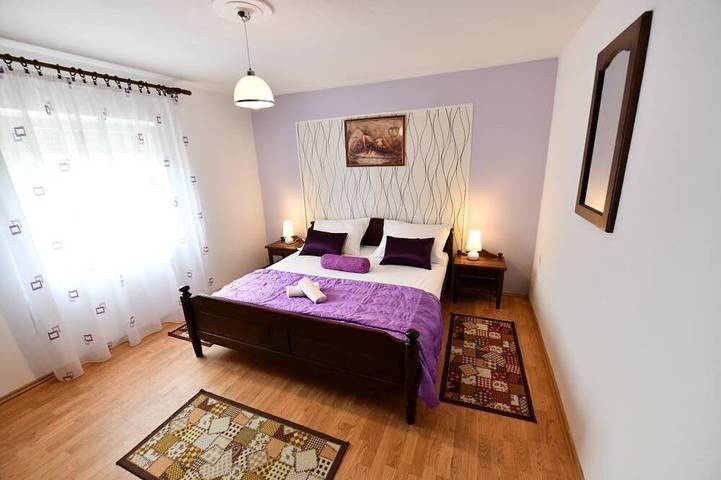 Ferienhaus Miramary mit privatem Pool, Grill, Natur in der Nähe von Split in Dalmatinisches Zagora