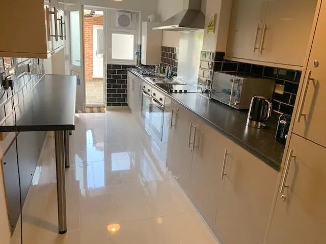 Casa de huéspuedes para 2 personas, con terraza y jardín - 1