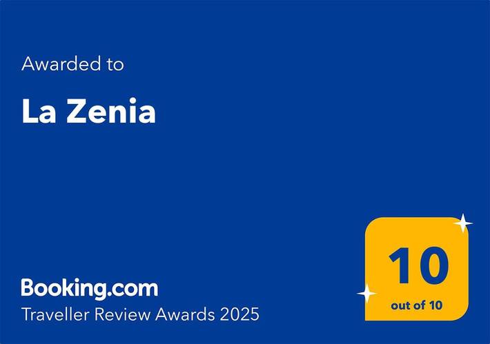 Casa rural para 10 personas, con piscina además de terraza y jardín, Se admiten mascotas en Casabermeja - 2