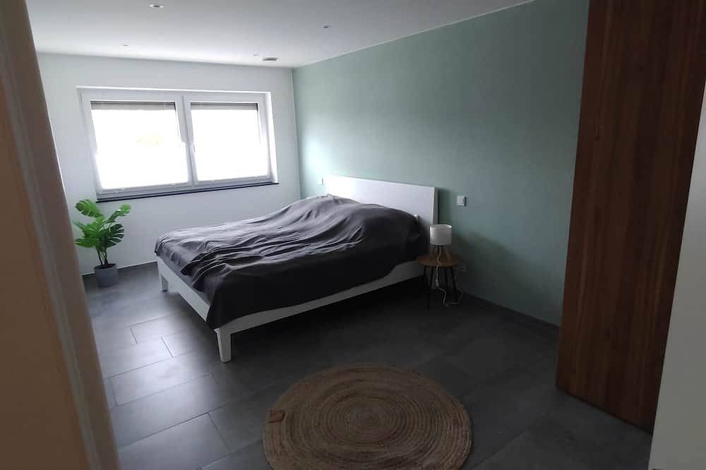Ganze Wohnung, Familienfreundliche Ferienwohnung mit Blick auf die Weinberge in Kasel, Landkreis Trier-Saarburg