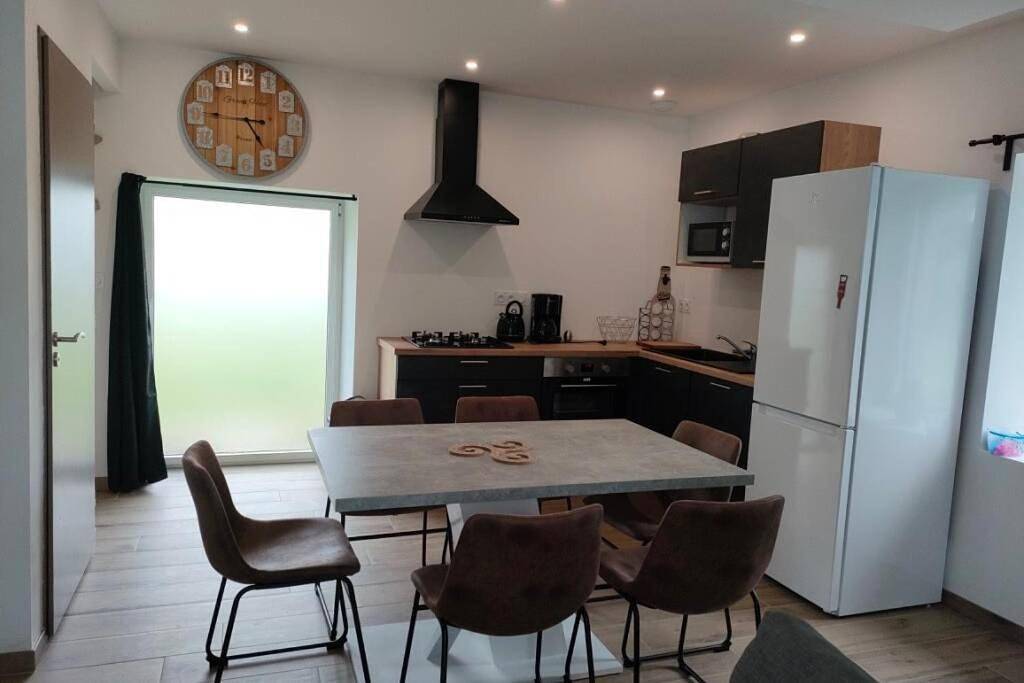 Two-Bedroom House in Pluherlin, Région de Vannes