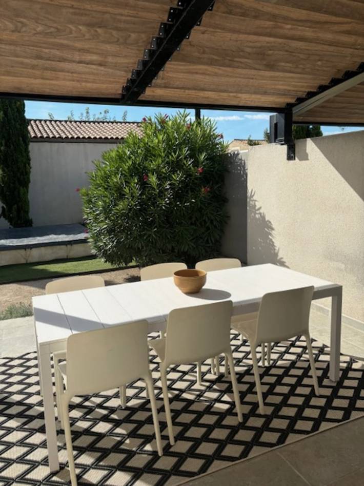 Location de vacances pour 4 personnes, avec piscine ainsi que jardin et terrasse, animaux acceptés à L'Isle-sur-la-Sorgue - 4