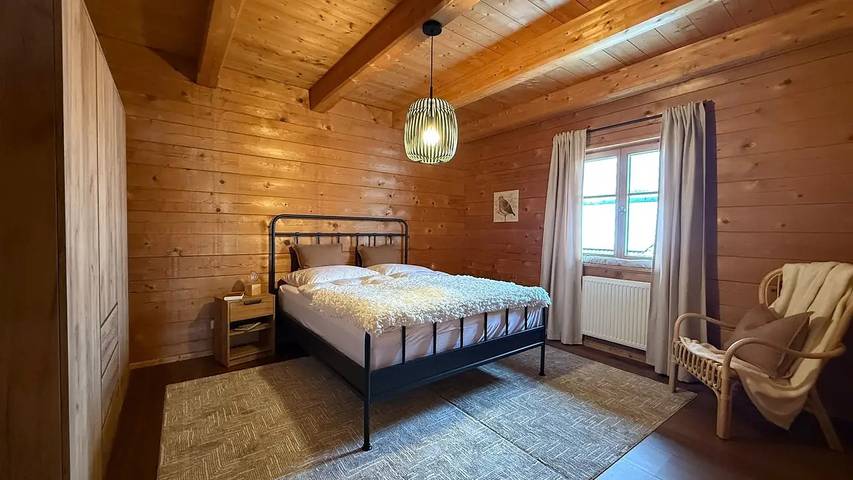Ferienwohnung für 6 Personen, mit Balkon und Garten in Burggen