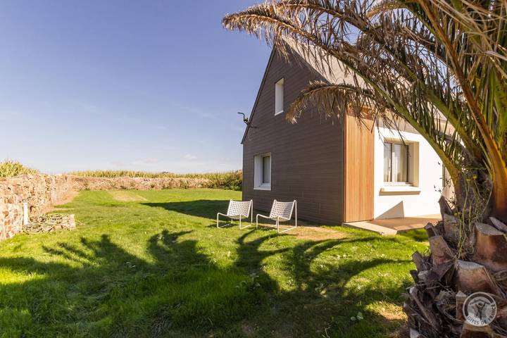 Gîte für 5 Personen, mit Terrasse und Garten sowie Ausblick in Cotentin