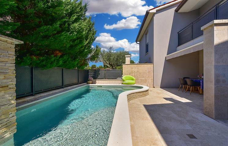 Ferienhaus für 6 Personen mit Pool in Pomer, Südküste Istrien