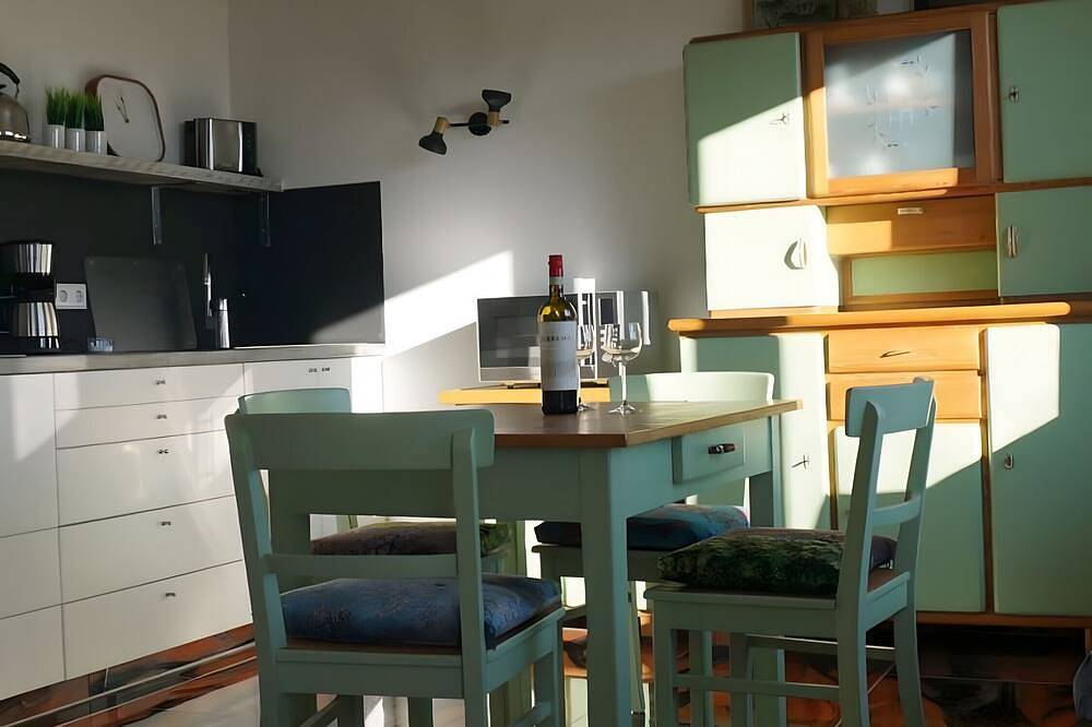 Ganze Wohnung, Studio 'Zwischen Wald und See' mit Seeblick und privatem Garten in Meinerzhagen, Biggesee