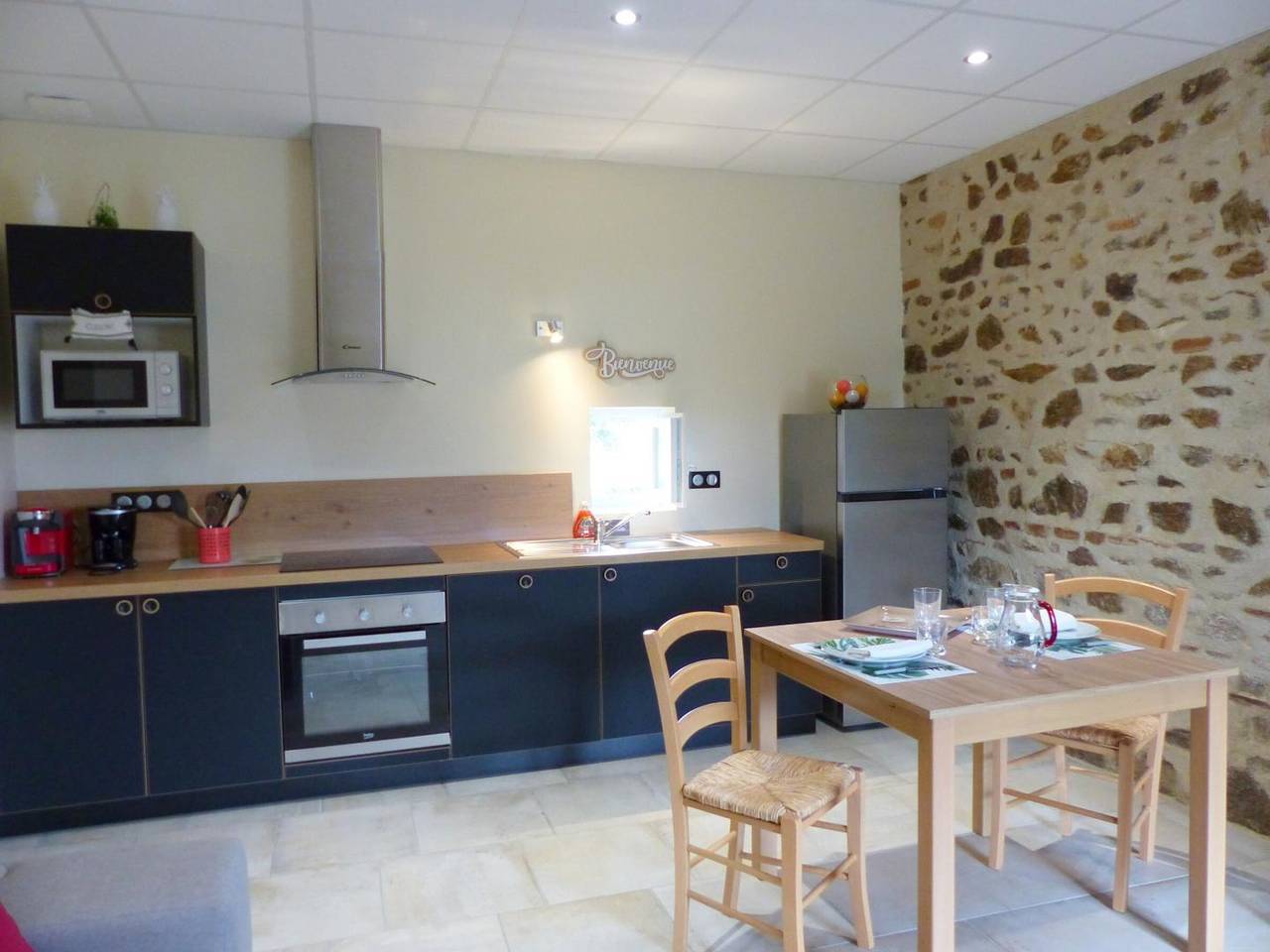 Casa renovada para pareja en granja con Spa in Cressanges, Allier (desambiguación)