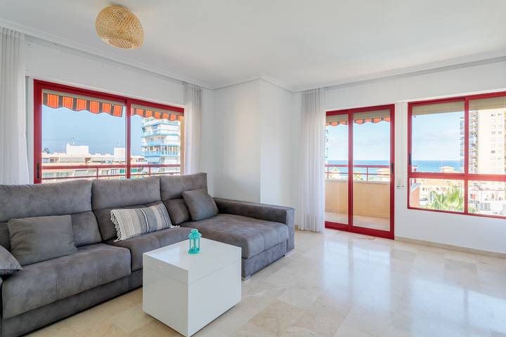 Apartamento entero, Apartamento 'Torre Mar Muchavista' con vistas al mar, piscina compartida y Wi-Fi in Platja de l'Horta-Mutxavista (San Juan Playa), San Juan Playa (Alicante)