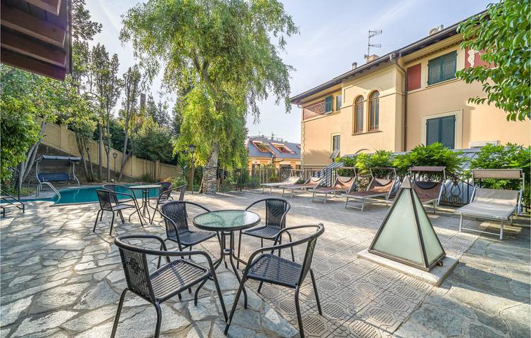 Appartamento intero, Appartamento climatizzato con piscina vicino alla spiaggia di Prelo in Bagni Ariston, Rapallo