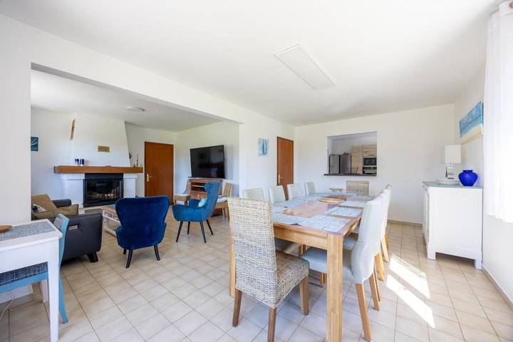 Location de vacances pour 13 personnes, avec Terrasse et Jardin ainsi que Piscine et Vue à Saint-Laurent-de-Neste - 4