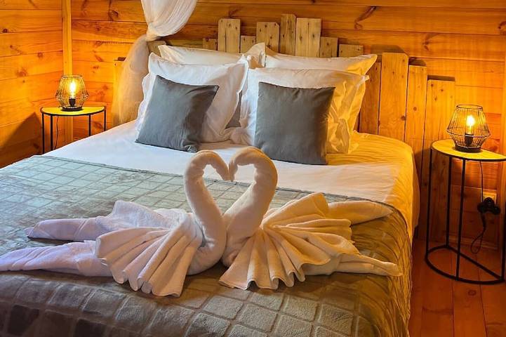 Maison de campagne pour 2 personnes, avec jardin et jacuzzi dans Venizel
