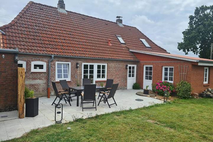 Ferienhaus für 6 Personen, mit Sauna und Terrasse sowie Garten in Esgrus - 2