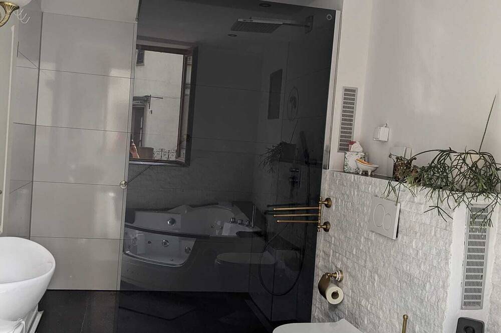 Ganze Wohnung, Romantische Ferienwohnung mit Whirlpool in Edenkoben, Südliche Weinstraße