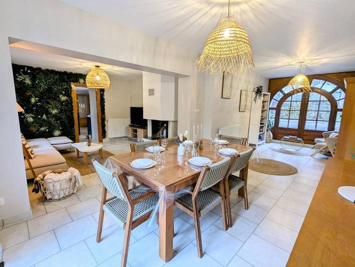 Location de vacances pour 6 personnes, avec jacuzzi et jardin à Les Rouges-Eaux