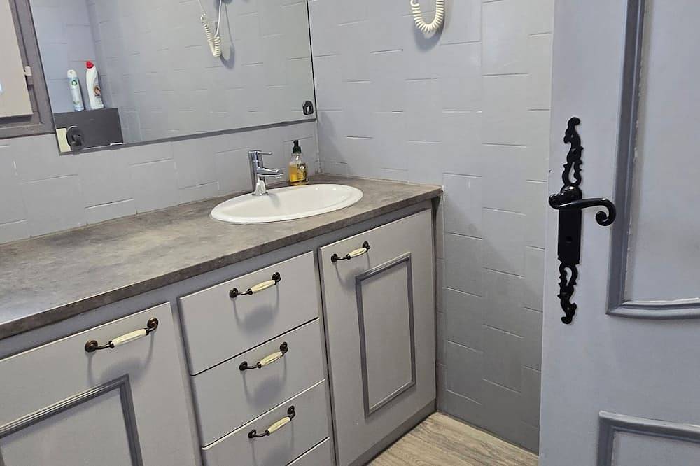 Guesthouse Provençal in Vitrolles, Istres region