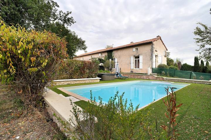 Chambre d’hôte pour 2 personnes, avec Balcon et Jardin à Ribérac