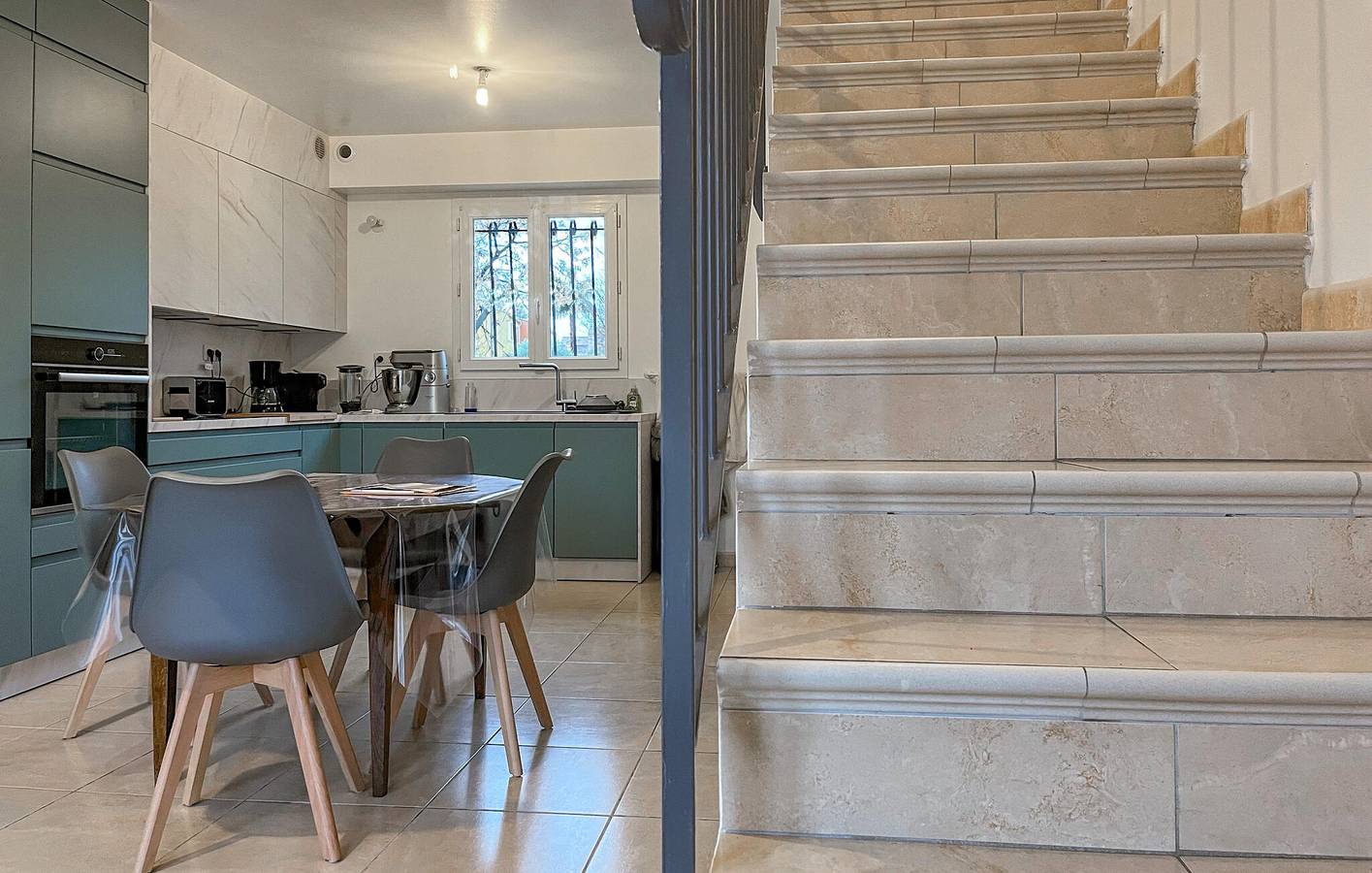 Modern appartement met AC & parkeerplaats, 2.5km van Générac in Beauvoisin, Nimes en omgeving